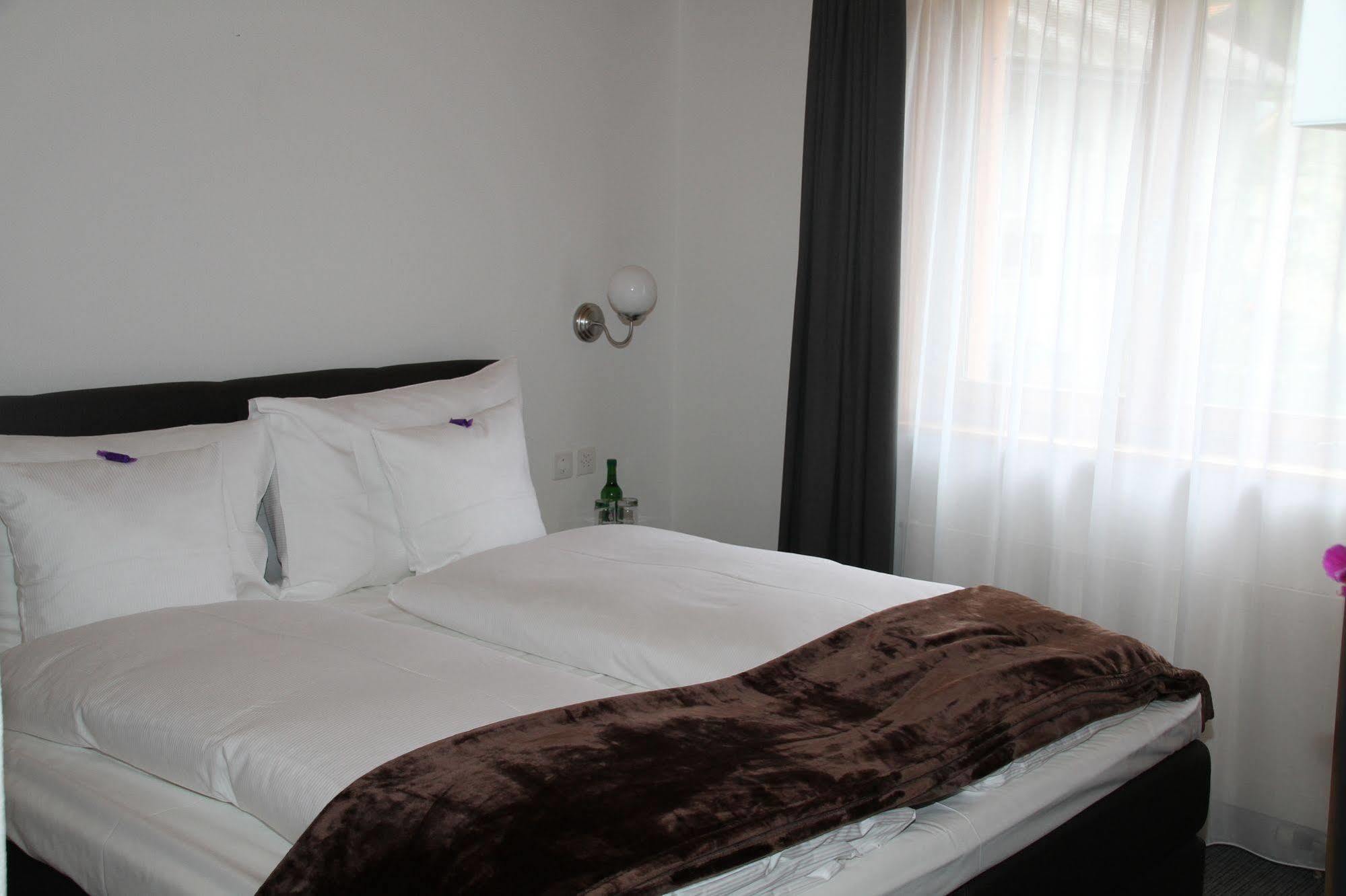 Hotel Sonnenhalde Wiesen Buitenkant foto